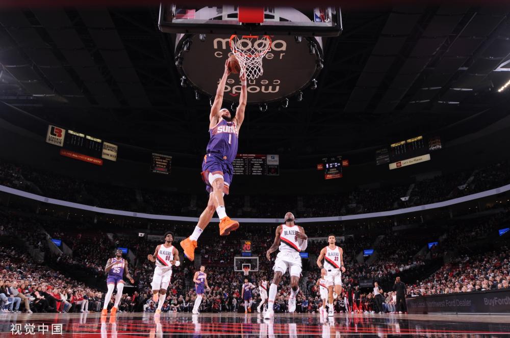 在客场比赛 在客场比赛